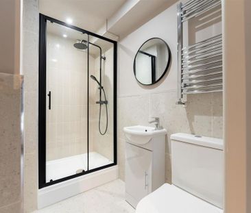 1 bedroom in a house share to rent - Photo 3