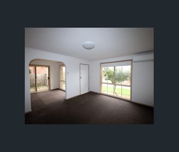 Perfect location. - Photo 1