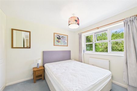 Hollybush Lane, West Heath, Baughurst, Tadley, RG26 - Photo 2