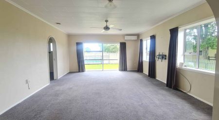 Spacious Rural Retreat for Rent - Photo 2