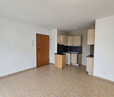 Location Appartement 3 pièces 65m² - Photo 2