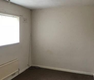 2 bedroom semi-detached house to rent - Photo 5