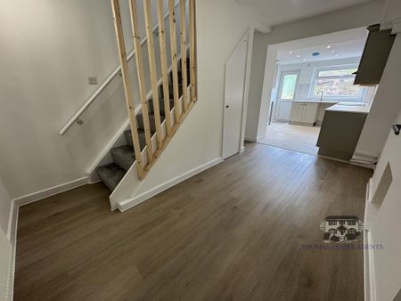3 bedroom terraced house to rent - Photo 4