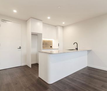 Contemporary Luxury Living in the Heart of Clayton - Photo 3