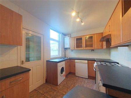 2 bedroom terraced house to rent - Photo 3