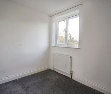 4 bedroom detached house to rent - Photo 2