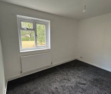 2 Bed Flat, Moortown, LS17 - Photo 3