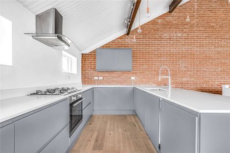 A fantastic, newly built two bedroom modern house in Wimbledon. - Photo 4