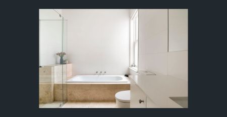 Serene living in an enviable location - Photo 3