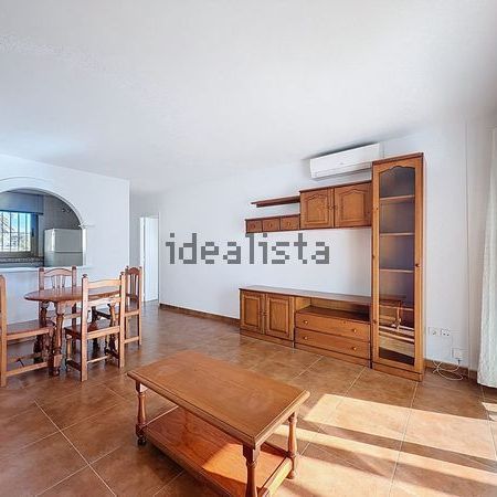 Alquiler de piso en Calle Eurosol - Photo 1