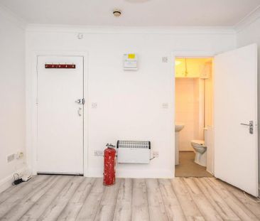 Studio to rent - Photo 5