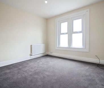 2 bedroom maisonette to rent - Photo 3