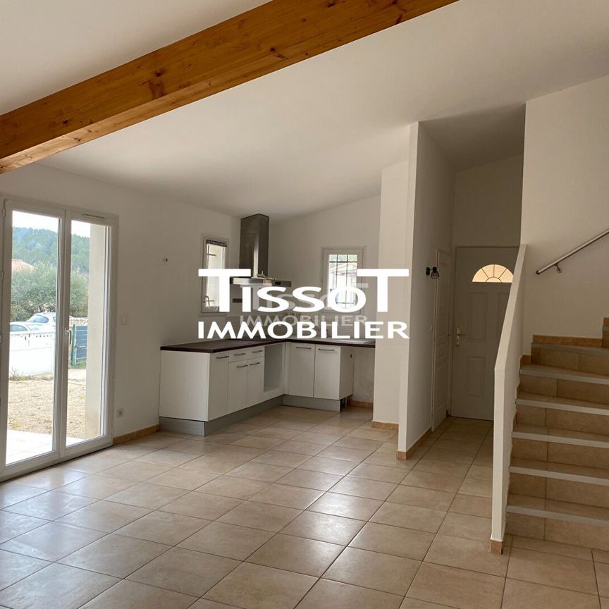 Location Maison 5 pièces 137m² NIMES 30000 - Photo 1