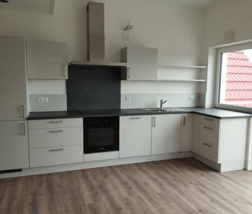 NÄHE BAD BUCHAU! Gehobene 3,5 Zimmer DG-Wohnung mit EBK, Terrasse &... - Photo 3