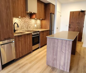 For Lease - 10 Lagerfeld Drive Unit# 302, Brampton, Ontario - Photo 4