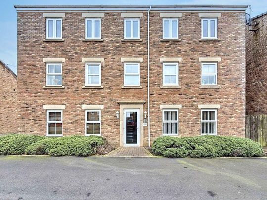 2 bed lower flat to rent in NE23 - Photo 1