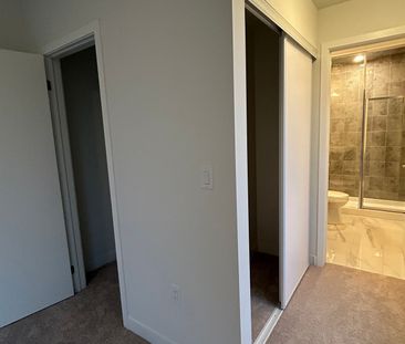 For Lease - 3425 Ridgeway Drive Unit# 1, Mississauga, Ontario - Photo 2