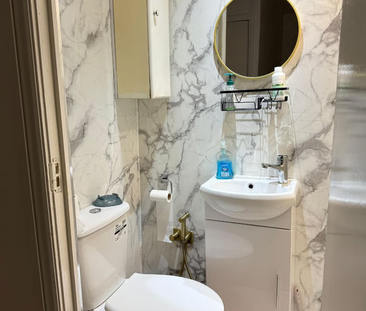 1 bedroom in a house share to rent - Photo 4