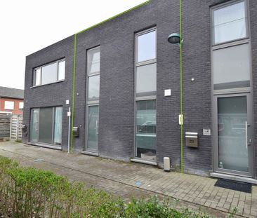 Recente woning op een rustige locatie in het centrum van Eeklo! - Photo 1