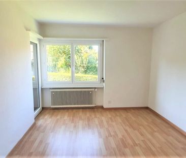 Preisgünstige 4.5 Zimmer Wohnung mit moderner offener Küche - Photo 4