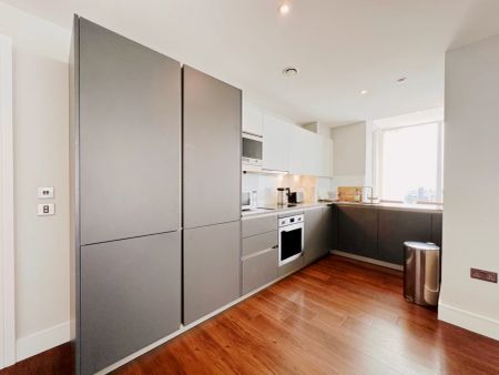 3 Bedroom 2 Bathroom Flat 3601 - Photo 5