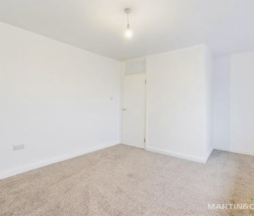 2 bedroom maisonette to rent - Photo 6