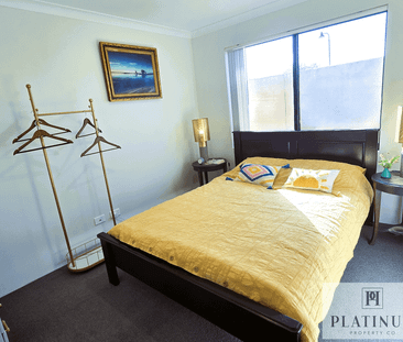 Stunning Modern 4-Bedroom Fully Furnished Home in New Estate - Photo 4