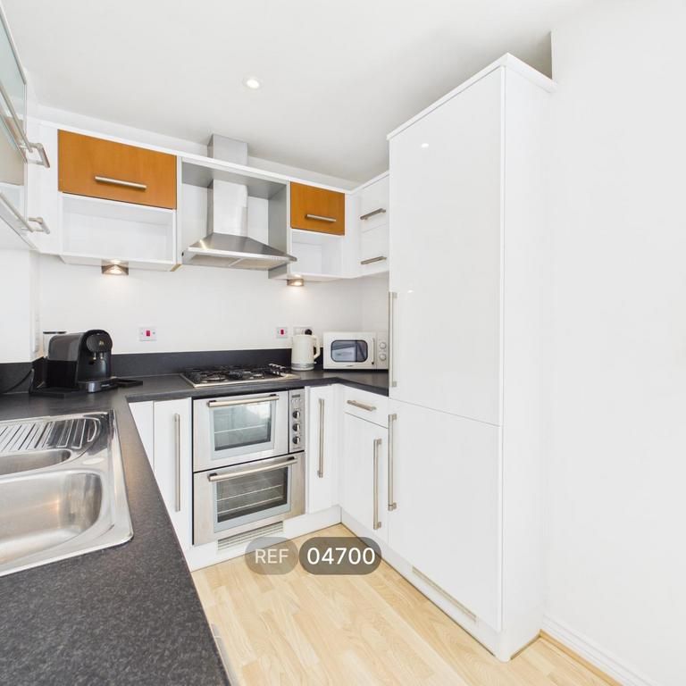 1 bedroom flat to rent - Photo 1