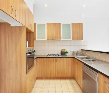 Location Location! - Photo 5