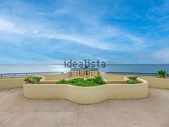 Alquiler de piso en Avenida Ramón y Cajal, 12 - Photo 1