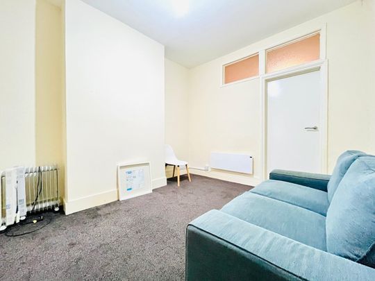 1 Bed Flat, Gowan Road, NW10 - Photo 1