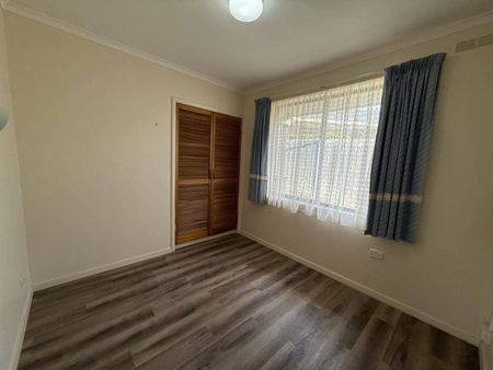 Large Brick Family Home - Photo 5