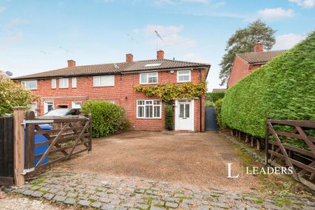 3 bedroom semi-detached house to rent - Photo 4