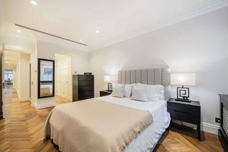 Pall Mall, St James's, SW1Y - Photo 4