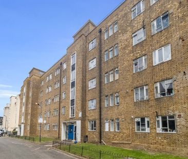 Room in a Shared Flat, Bowie Close, SW4 - Photo 3