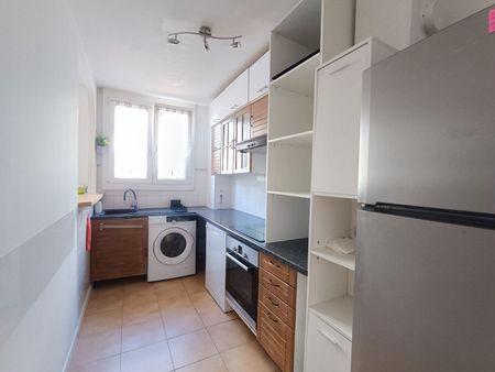 Location Appartement 4 pièces 70m² - Photo 5