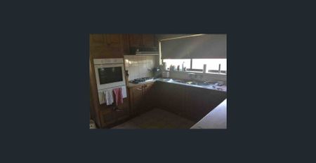 9 Anthony Drive, Chirnside Park – Family Home in a Prime Location - Photo 5