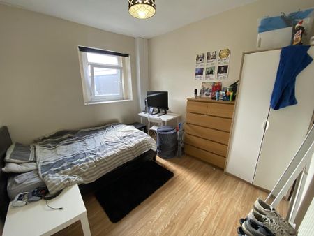 6 bedroom house to rent - Photo 4