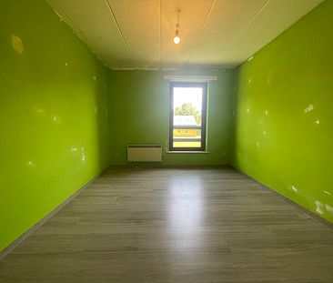 Gerenoveerd appartement met 2 slaapkamers met garage - Foto 2