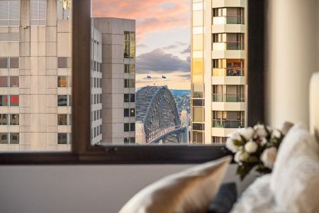 LIVE THE HIGH LIFE IN THE CELEBRATED COVE TOWER | Unfurnished - Photo 5