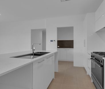 Four Bedroom Family Home in Baldivis - Photo 3