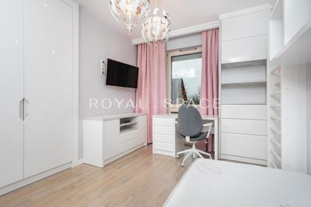 Apartament z tarasem i widokiem na zieleń na Woli! - Zdjęcie 2