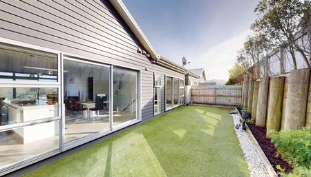 Spacious Family Home in Johnsonville - Photo 4