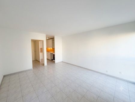 Location Appartement 2 pièces 43m² CANNES 06400 - Photo 2