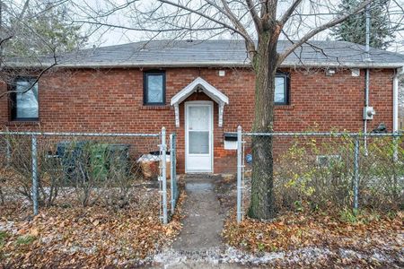 For Lease - 1277 Broadview Avenue Unit# Lower, Toronto, Ontario - Photo 2