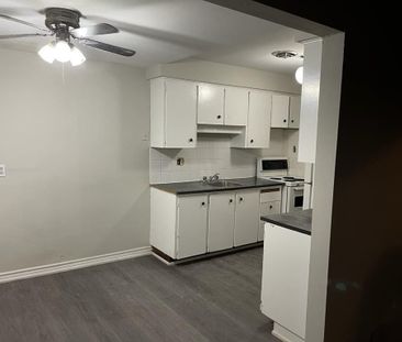 For Lease - 1128 Upper Wellington Street Unit# 12, Hamilton, Ontario - Photo 1