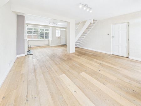 Hospital Bridge Road, Twickenham, TW2 - Photo 2