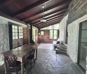 Casa com 3 quartos e 110m² para alugar em Lagoa da Conceição, Flori... - Foto 2