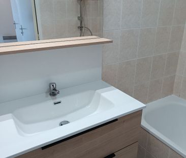 Location Appartement 2 pièces 47m² - Photo 2