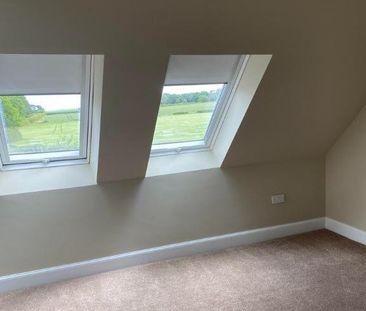 4 bedroom semi-detached house to rent - Photo 2